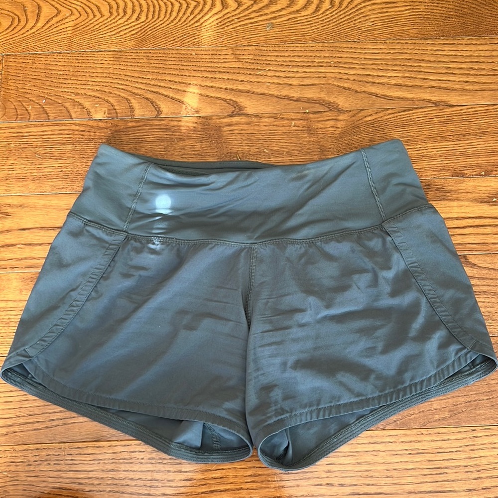 Lululemon speed up shorts sz 2 2.5”